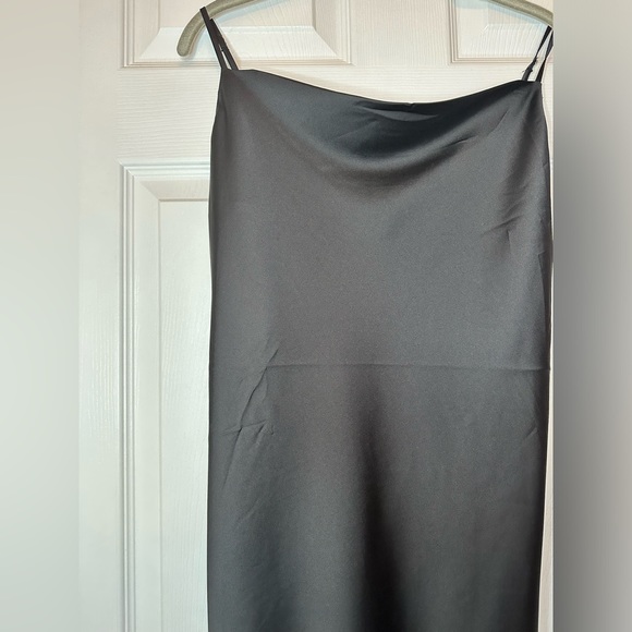 Forever 21 Black Satin Mini Dress - Picture 4 of 4